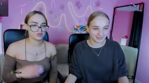 Snapshot of elin_bliss chatting on May 13, 2026, 5:49 am Elin online show from May 13, 2026, 5:49 am