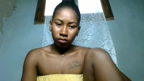 elina981 online show from March 13, 2026, 11:39 am