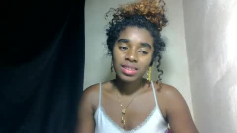 elina981 online show from June 12, 2026, 7:02 pm
