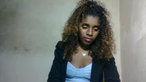 Snapshot of elina981 chatting on June 22, 2026, 2:47 pm elina981 online show from June 22, 2026, 2:47 pm