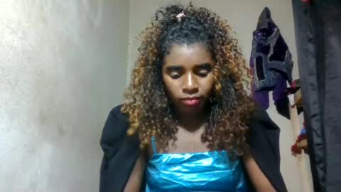 Snapshot of elina981 chatting on June 28, 2026, 8:04 pm elina981 online show from June 28, 2026, 8:04 pm