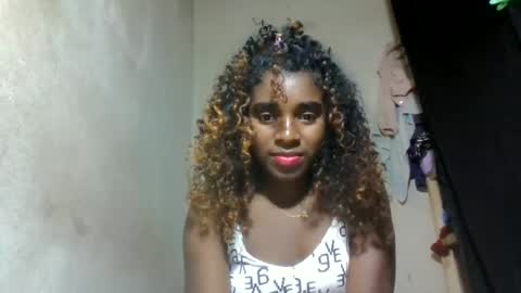Snapshot of elina981 chatting on July 2, 2026, 10:43 am elina981 online show from July 2, 2026, 10:43 am