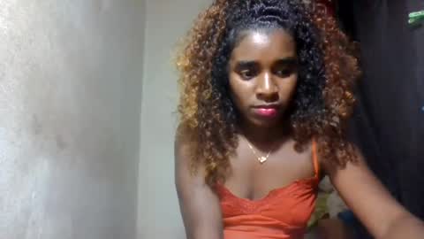 Snapshot of elina981 chatting on July 14, 2026, 12:22 pm elina981 online show from July 14, 2026, 12:22 pm