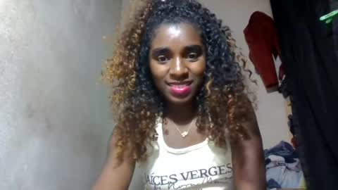 Snapshot of elina981 chatting on July 16, 2026, 10:32 am elina981 online show from July 16, 2026, 10:32 am