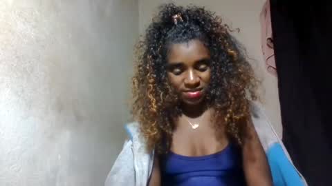 Snapshot of elina981 chatting on July 19, 2026, 7:12 am elina981 online show from July 19, 2026, 7:12 am