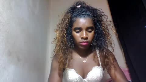 Snapshot of elina981 chatting on July 25, 2026, 8:23 am elina981 online show from July 25, 2026, 8:23 am