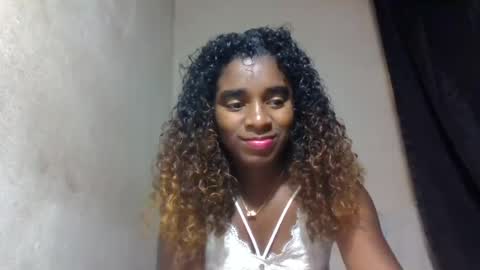 Snapshot of elina981 chatting on July 28, 2026, 7:37 am elina981 online show from July 28, 2026, 7:37 am