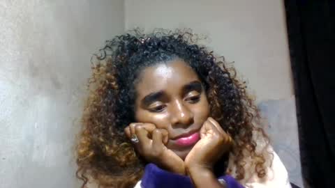 Snapshot of elina981 chatting on July 28, 2026, 5:34 pm elina981 online show from July 28, 2026, 5:34 pm