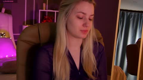 Snapshot of elina_nortas chatting on January 23, 2025, 1:08 am Elina online show from January 23, 2025, 1:08 am