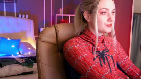 Snapshot of elina_nortas chatting on January 31, 2025, 1:22 am Elina online show from January 31, 2025, 1:22 am