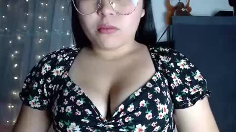 Snapshot of elinaax chatting on October 20, 2025, 3:56 pm Elina online show from October 20, 2025, 3:56 pm