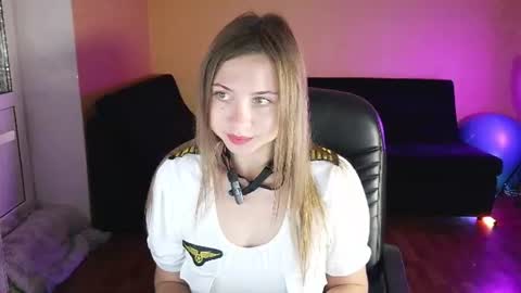 Snapshot of elinaharper chatting on July 18, 2026, 11:19 pm elinaharper online show from July 18, 2026, 11:19 pm