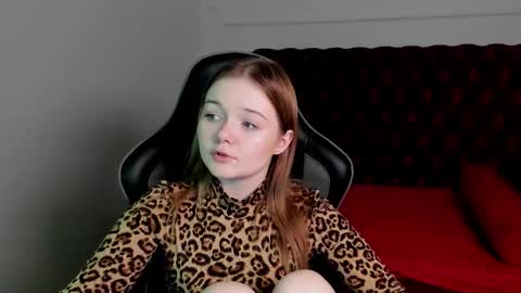 elinavale online show from March 19, 2026, 5:39 pm