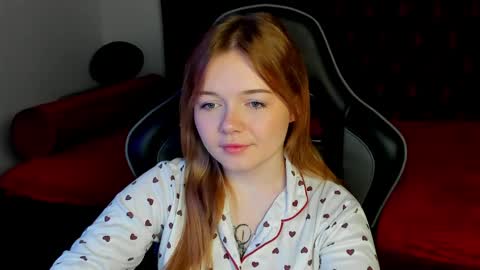 elinavale online show from April 28, 2026, 5:18 pm