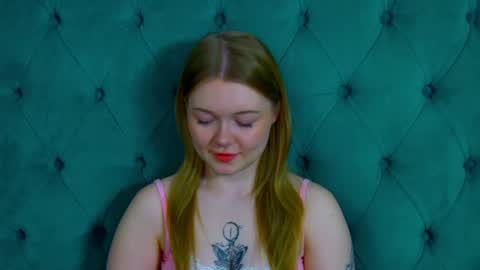 Snapshot of elinavale chatting on May 22, 2026, 5:29 pm elinavale online show from May 22, 2026, 5:29 pm