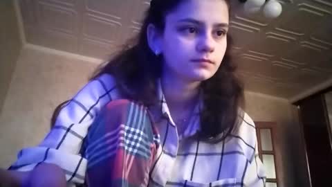 Lola online show from December 1, 2025, 6:29 am