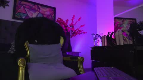 Snapshot of elinne_hendrix_ chatting on June 23, 2026, 9:02 pm Elinne hendrix online show from June 23, 2026, 9:02 pm