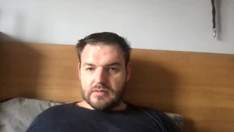 Snapshot of eliot26 chatting on October 7, 2025, 12:02 pm e26 online show from October 7, 2025, 12:02 pm