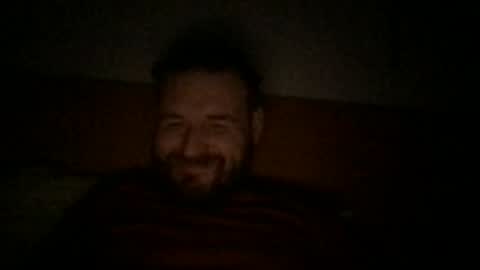 Snapshot of eliot26 chatting on December 14, 2025, 9:52 pm e26 online show from December 14, 2025, 9:52 pm