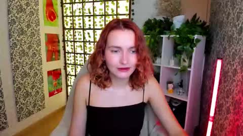 Snapshot of elis_cherry chatting on September 13, 2025, 1:49 am Elis online show from September 13, 2025, 1:49 am