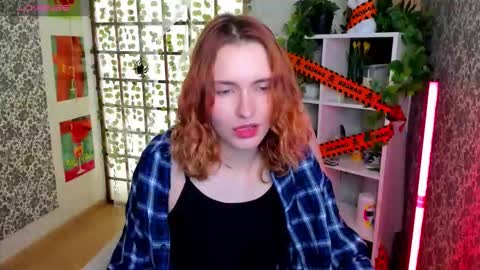 Snapshot of elis_cherry chatting on November 5, 2025, 2:11 am Elis online show from November 5, 2025, 2:11 am