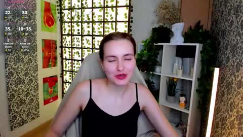 Snapshot of elis_cherry chatting on November 29, 2025, 9:45 am Elis online show from November 29, 2025, 9:45 am