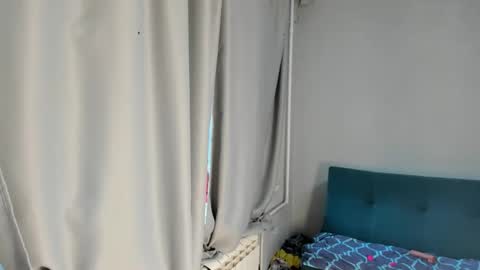 Elis online show from September 12, 2025, 1:06 am