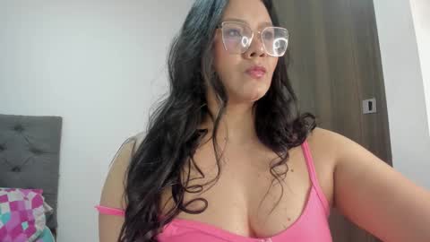 Snapshot of elisa_connors18 chatting on March 1, 2026, 10:45 pm online show from March 1, 2026, 10:45 pm