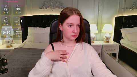 Snapshot of elisabeth_binder chatting on June 4, 2026, 4:18 am your sweet Lisa online show from June 4, 2026, 4:18 am