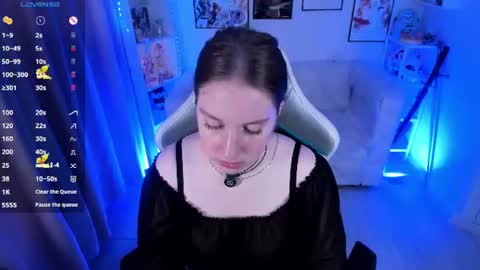 Snapshot of elisabeth_binder chatting on July 9, 2026, 3:43 am your sweet Lisa online show from July 9, 2026, 3:43 am