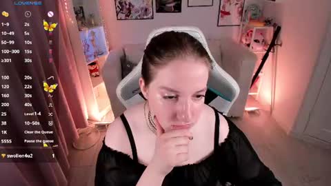 Snapshot of elisabeth_binder chatting on July 10, 2026, 3:33 am your sweet Lisa online show from July 10, 2026, 3:33 am