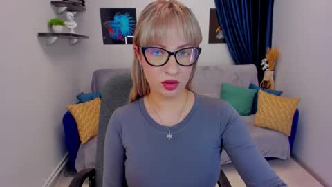 Snapshot of elisabethmills chatting on January 28, 2025, 7:53 pm Elisabeth online show from January 28, 2025, 7:53 pm