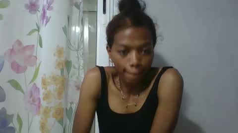 elisacich online show from February 25, 2026, 2:54 am