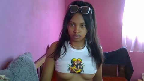 Snapshot of elisah01 chatting on May 19, 2026, 5:58 am elisah01 online show from May 19, 2026, 5:58 am