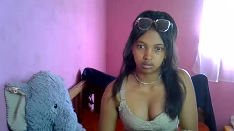 Snapshot of elisah01 chatting on May 20, 2026, 6:41 am elisah01 online show from May 20, 2026, 6:41 am