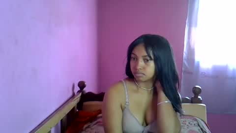 elisah01 online show from July 20, 2026, 7:33 am
