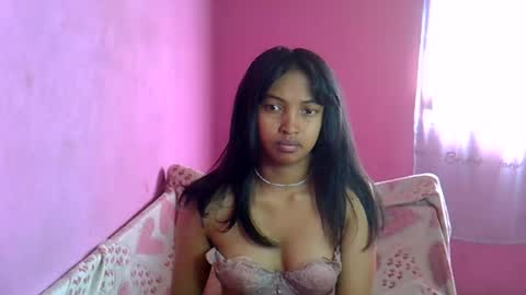 elisah01 online show from August 3, 2026, 5:39 am