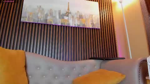 Elisa Sue online show from June 19, 2026, 9:13 am