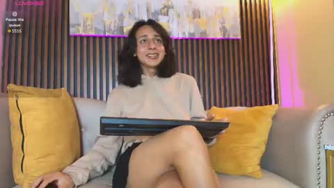 Elisa Sue online show from July 7, 2026, 3:09 am