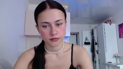 Snapshot of eliscuteblonde chatting on June 2, 2026, 5:42 am Elis online show from June 2, 2026, 5:42 am