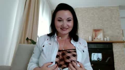 Snapshot of elise_bliss69 chatting on September 25, 2025, 1:59 pm elise_bliss69 online show from September 25, 2025, 1:59 pm