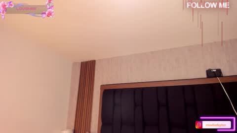 Snapshot of elise_leyton chatting on November 6, 2025, 11:48 pm ELISE LEYTON online show from November 6, 2025, 11:48 pm