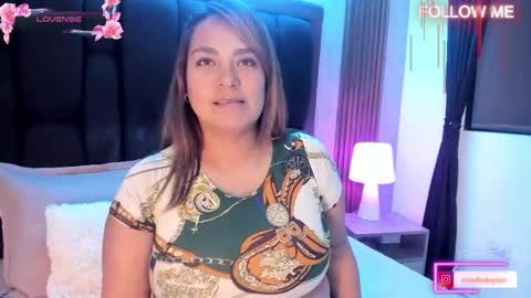 Snapshot of elise_leyton chatting on November 11, 2025, 10:21 pm ELISE LEYTON online show from November 11, 2025, 10:21 pm