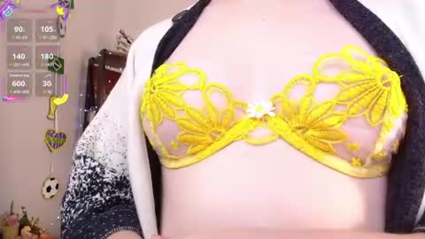 elise_nyx online show from June 13, 2026, 12:47 pm