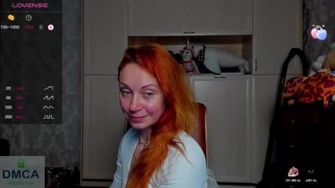Snapshot of elisefoxy chatting on November 19, 2025, 5:51 am Elise online show from November 19, 2025, 5:51 am