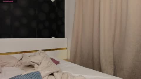 Elly online show from May 1, 2026, 7:18 pm