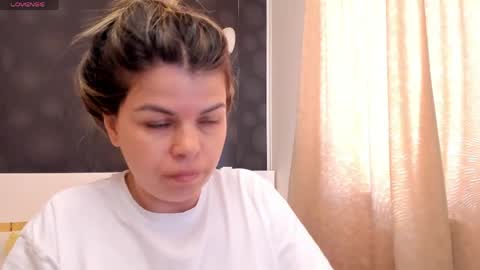 Snapshot of elisetyler89 chatting on May 11, 2026, 7:58 am Elly online show from May 11, 2026, 7:58 am