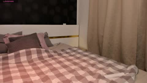 Snapshot of elisetyler89 chatting on June 1, 2026, 6:42 pm Elly online show from June 1, 2026, 6:42 pm