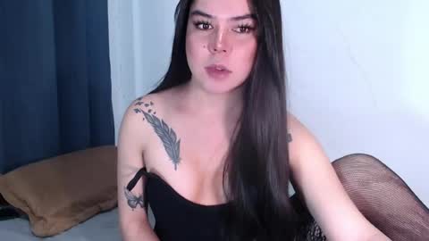 Snapshot of elisex18 chatting on May 4, 2026, 8:21 am Elise online show from May 4, 2026, 8:21 am