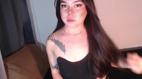 Snapshot of elisex18 chatting on May 31, 2026, 7:37 am Elise online show from May 31, 2026, 7:37 am